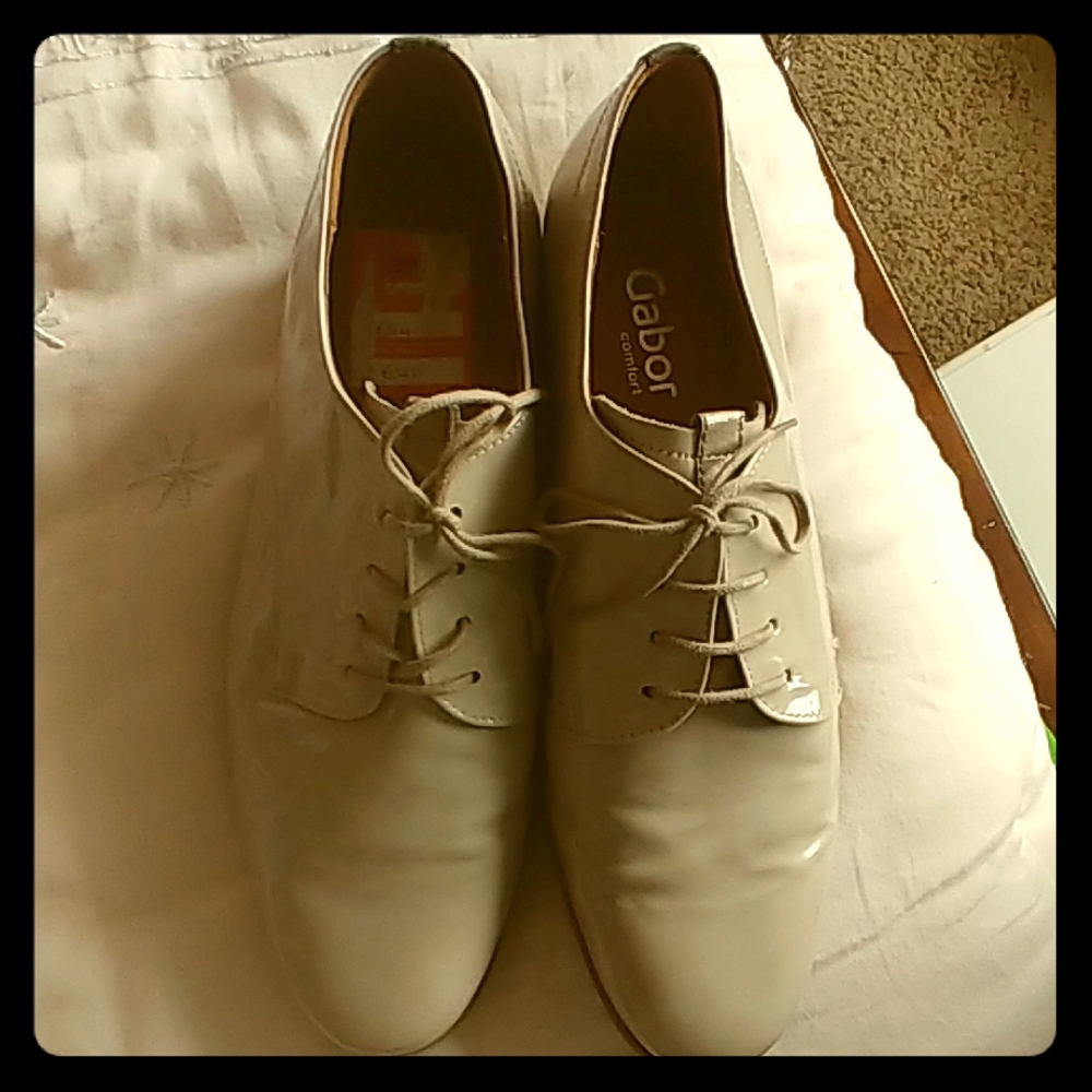 Men's Gabor patten leather beige lace up shoes